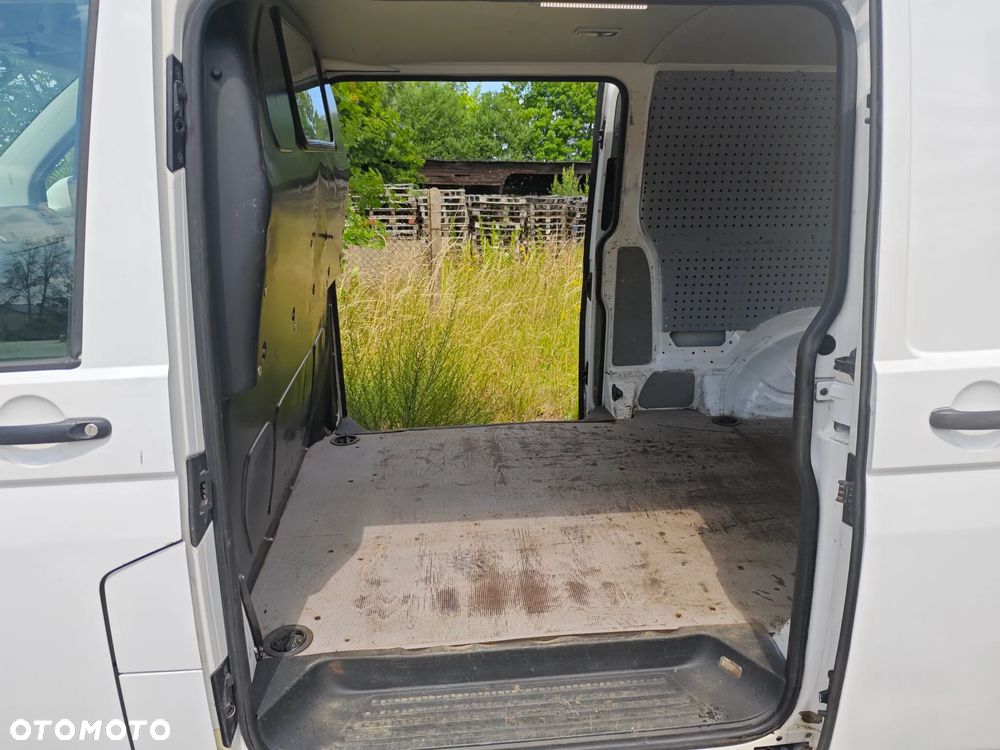 Volkswagen TRANSPORTER T5 - 8