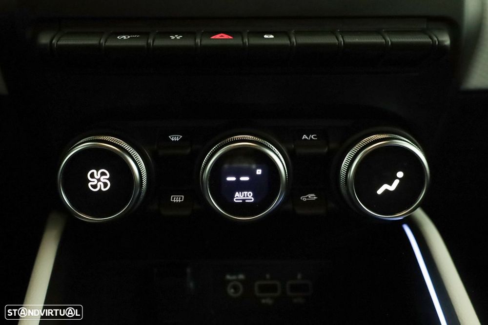 Renault Clio 1.0 TCe Techno Bi-Fuel - 13