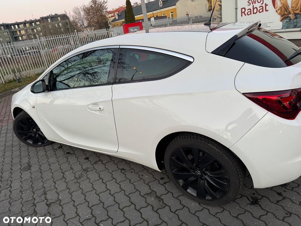 Opel Astra 1.6 Turbo Edition - 12
