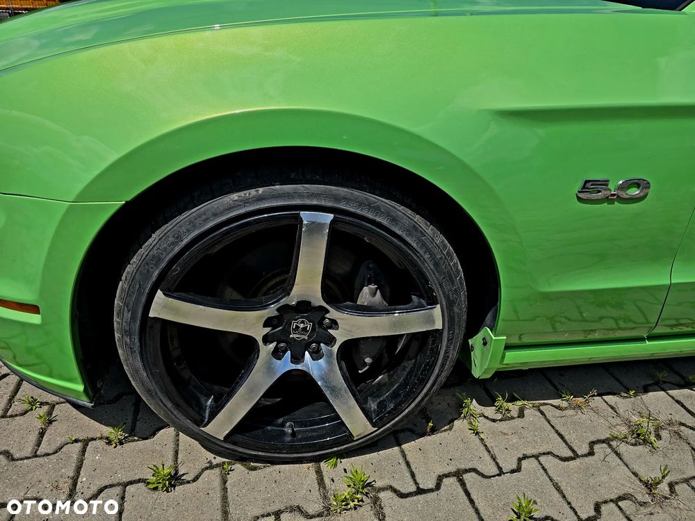 Ford Mustang - 16