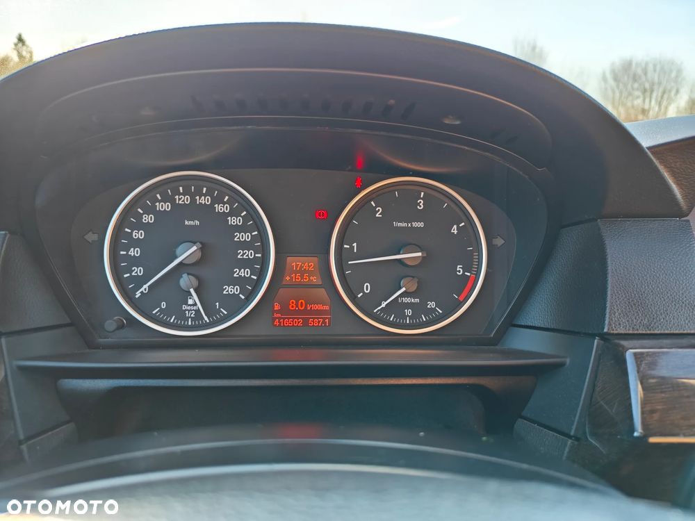 BMW Seria 5 525d - 7