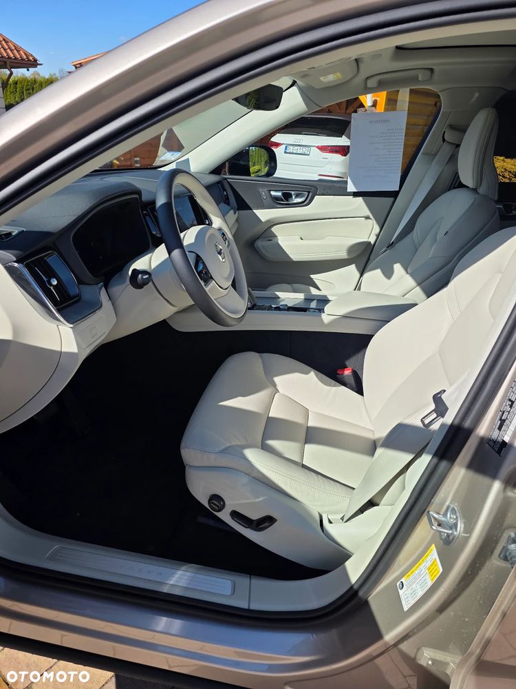 Volvo XC 60 B5 B AWD Ultimate Black Edition - 15