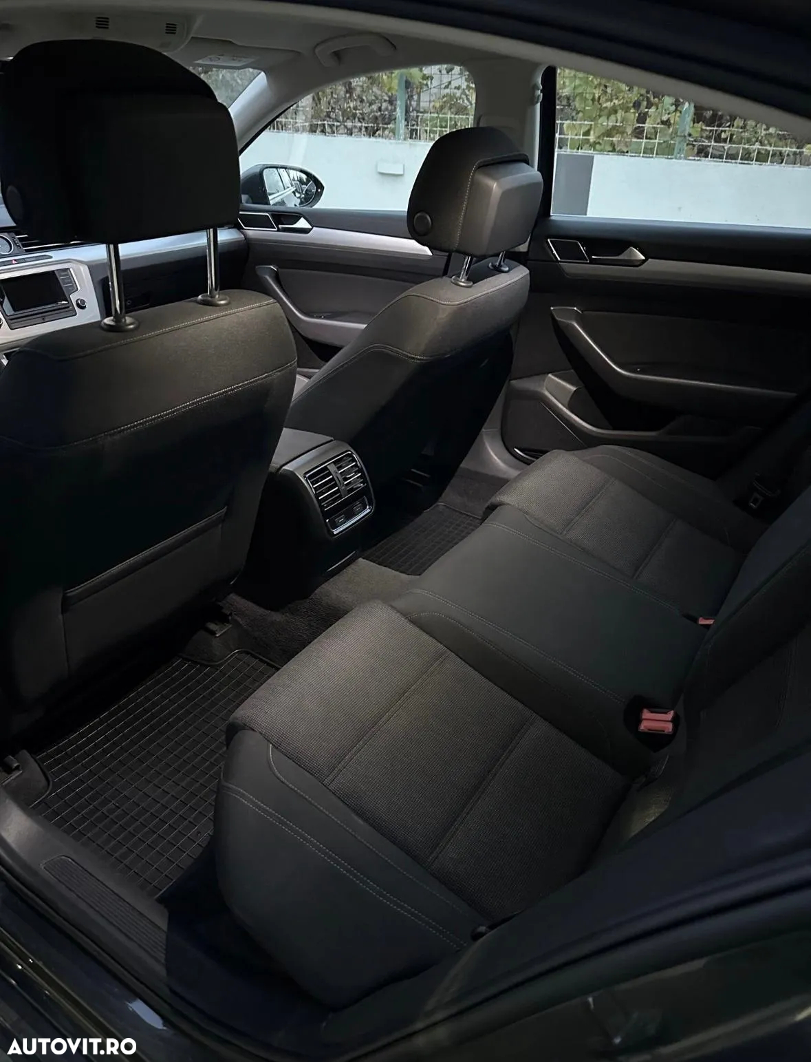 Volkswagen Passat 2.0 TDI DSG Comfortline - 5