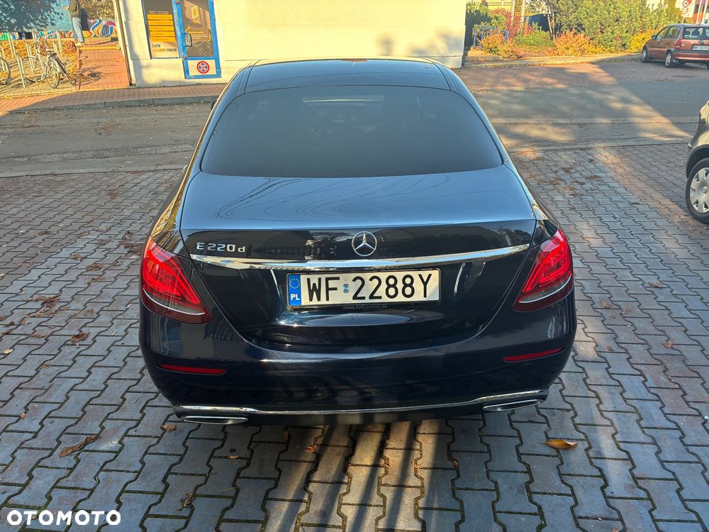 Mercedes-Benz Klasa E 220 d 9G-TRONIC - 12