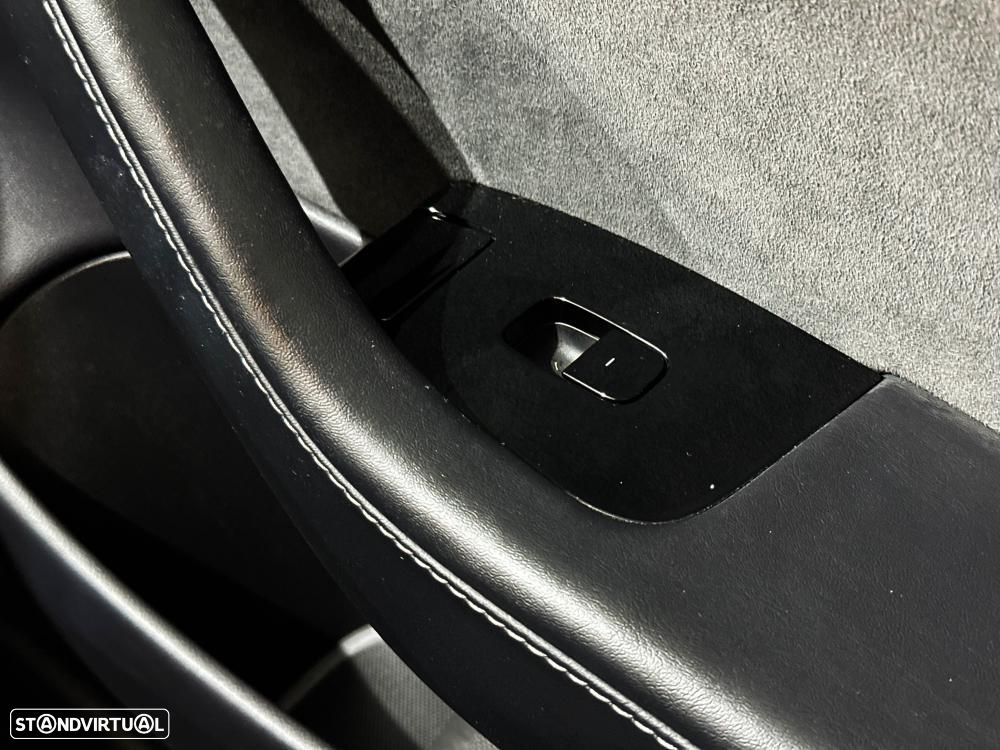 Tesla Model 3 Long-Range Dual Motor AWD - 31