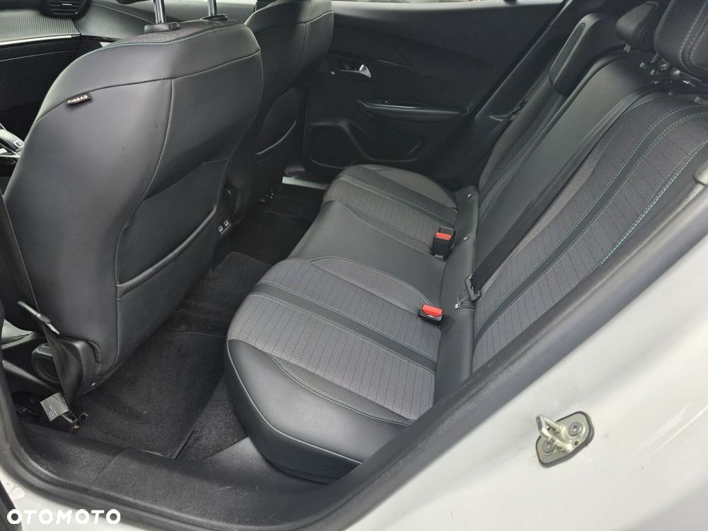 Peugeot 2008 2021
