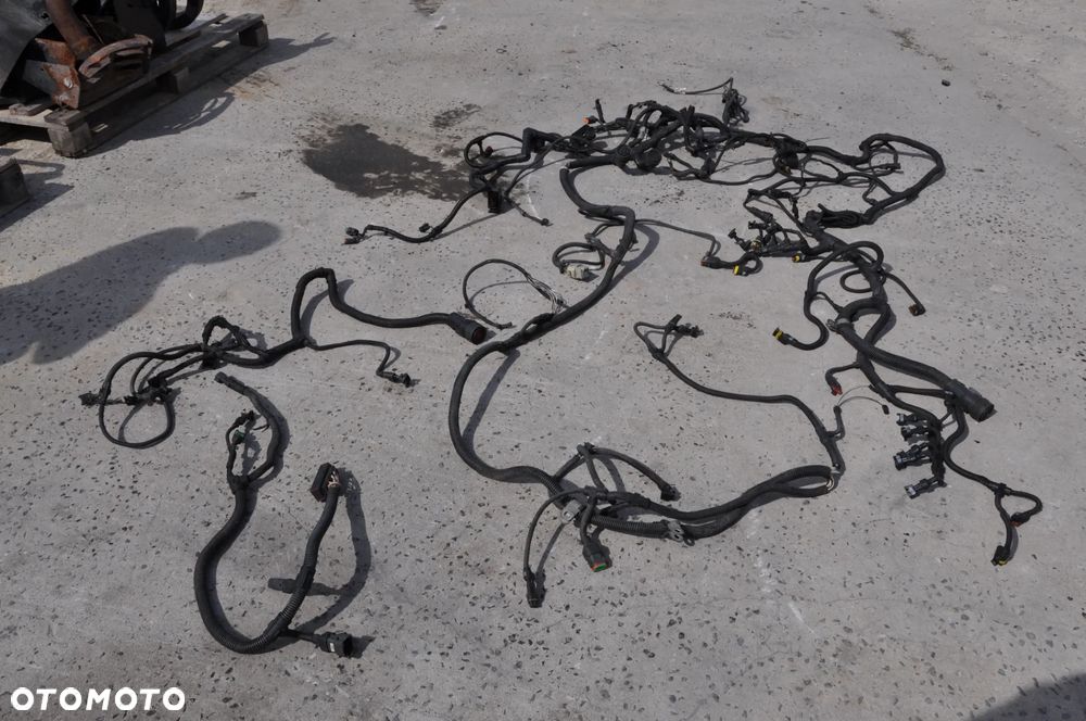 WIĄZKA INSTALACJA SKRZYNI BIEGÓW SILNIKA MASSEY FERGUSON 7480 6480 6485 - 1