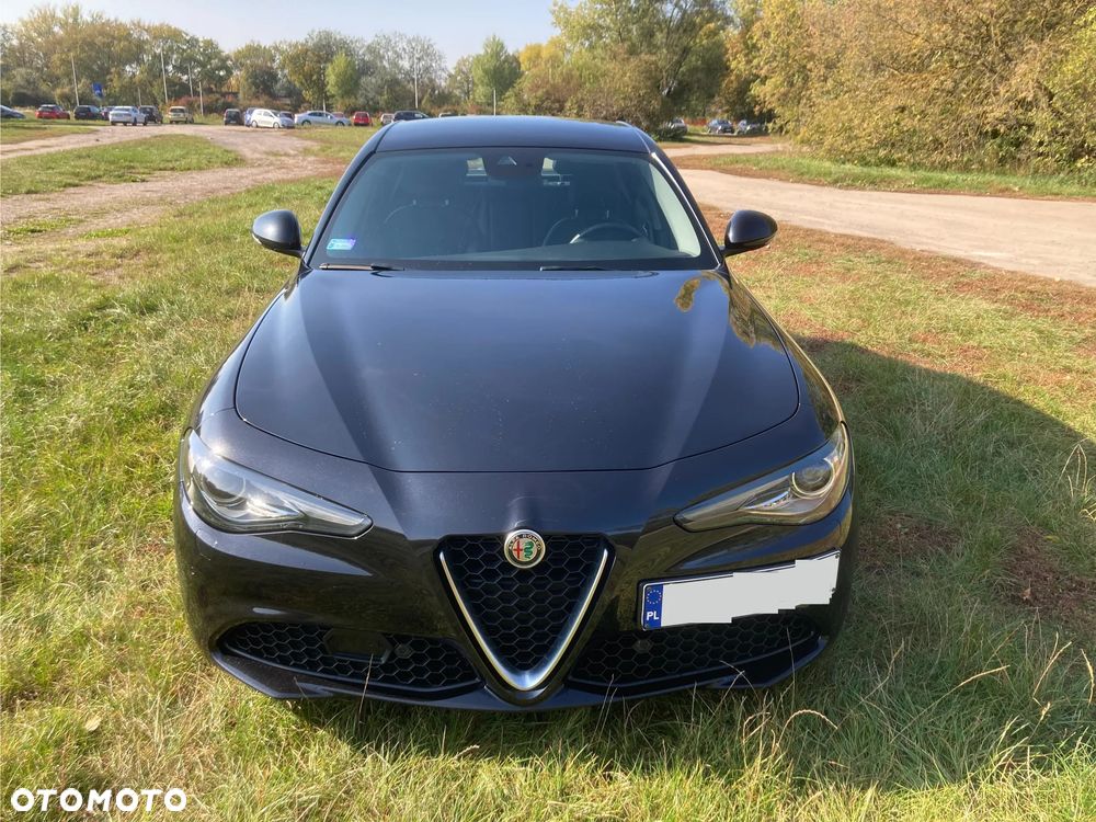 Alfa Romeo Giulia 2021 photo 3