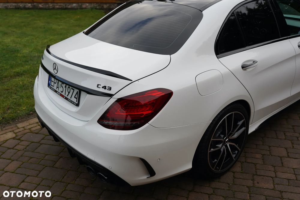 Mercedes-Benz Klasa C AMG 43 4Matic 9G-TRONIC - 20