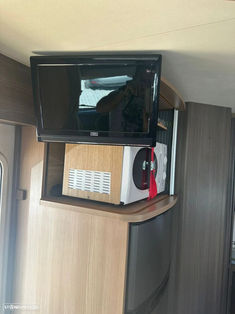 Rapido Serie 6F 691 cama central - 9