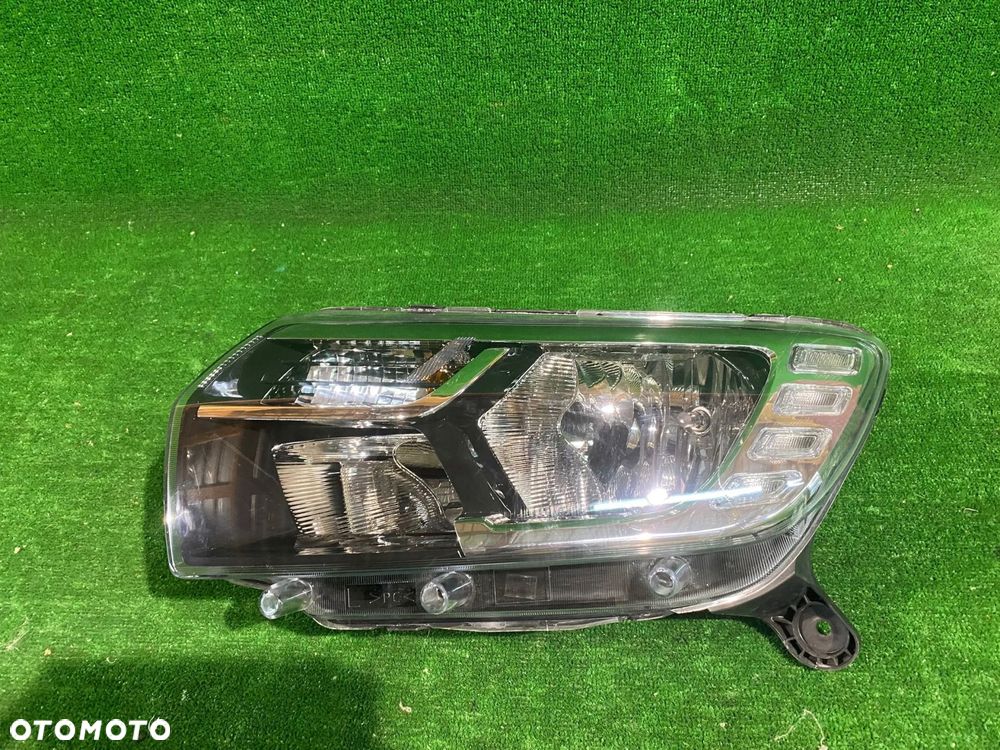 REFLEKTOR LEWY DACIA SANDERO II LIFT - 1
