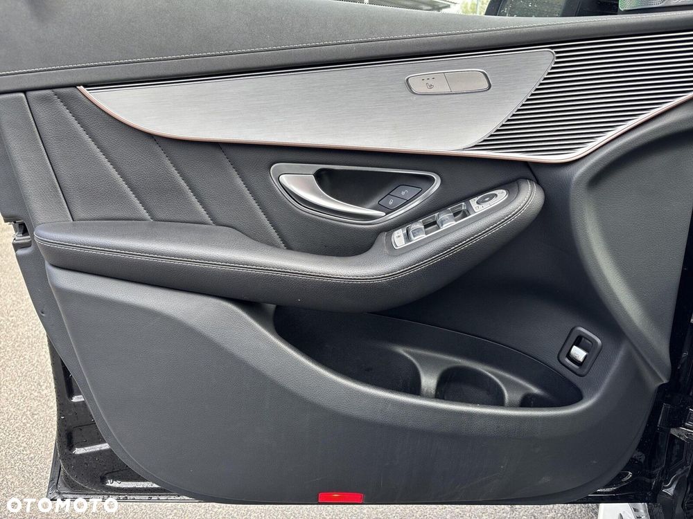 Mercedes-Benz EQC - 16