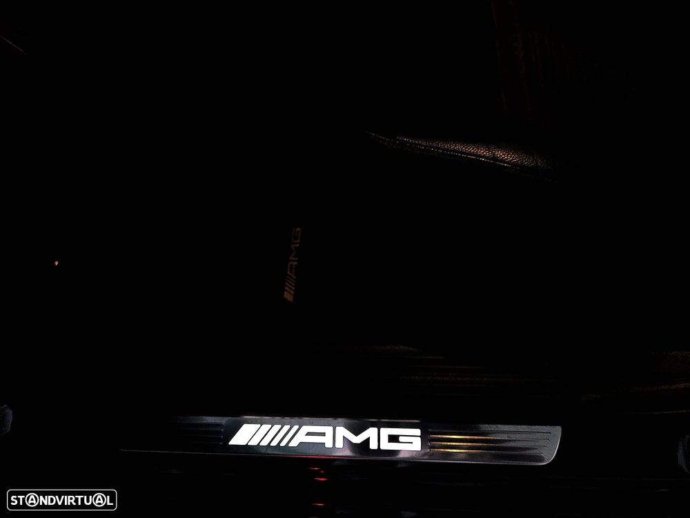 Mercedes-Benz A 45 AMG 4Matic Speedshift 7G-DCT - 23