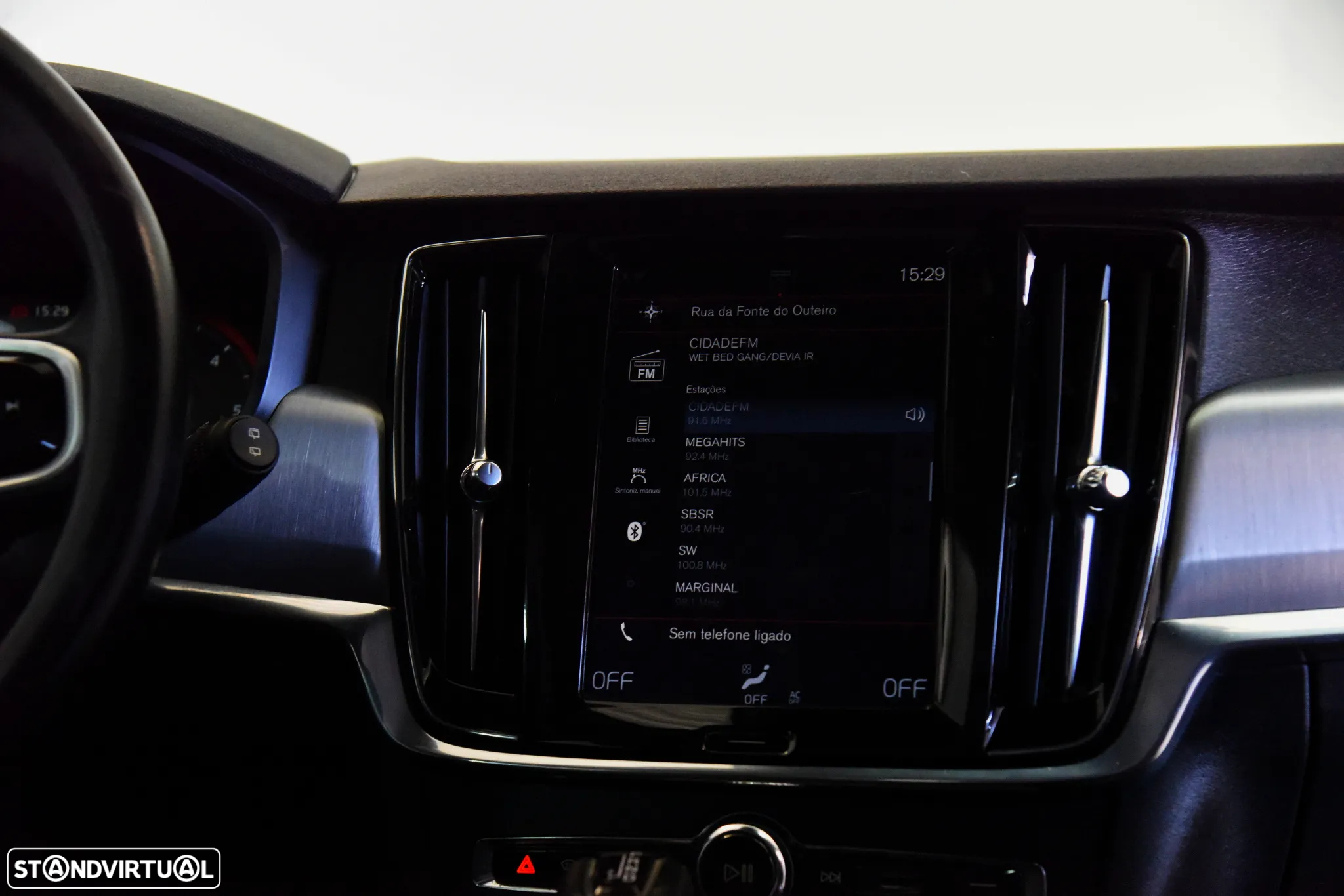 Volvo V90 2.0 D4 Momentum Geartronic - 17