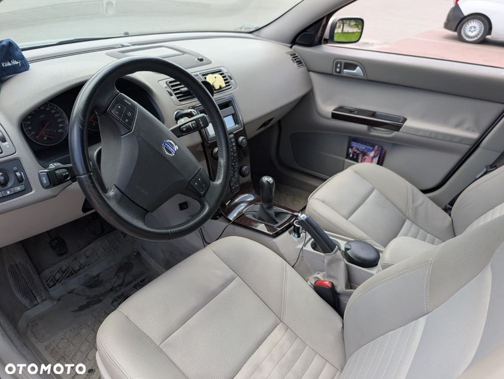 Volvo S40 1.8 Momentum - 6