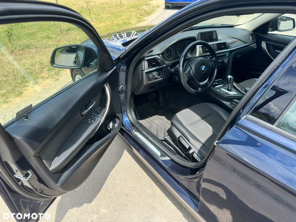 BMW Seria 3 320d Luxury Line - 20