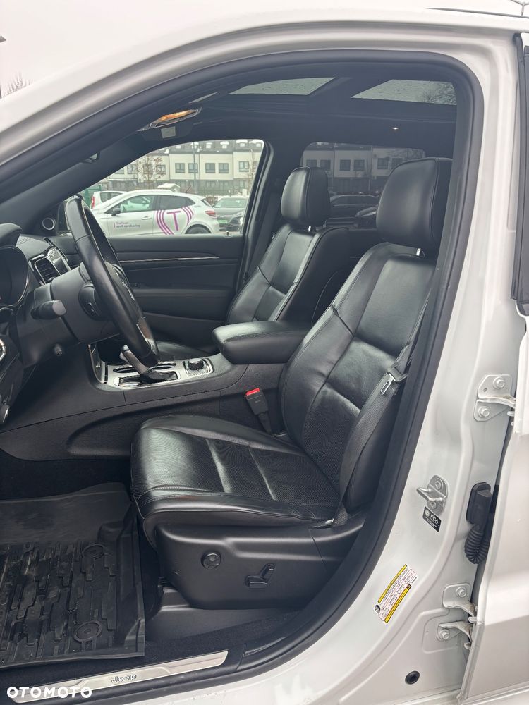 Jeep Grand Cherokee 5.7 V8 HEMI Overland Summit - 12