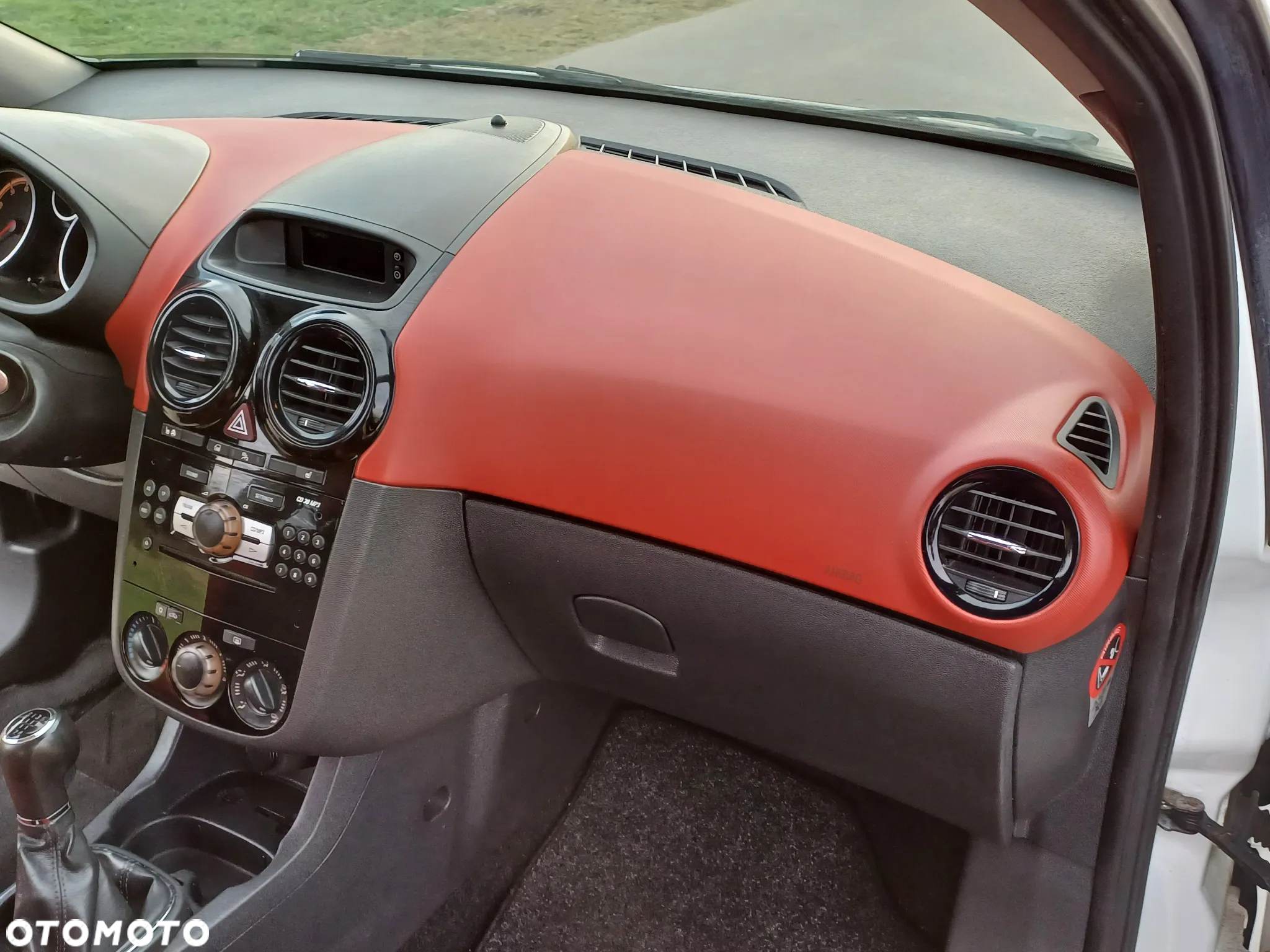 Opel Corsa 1.2 16V Cosmo - 19