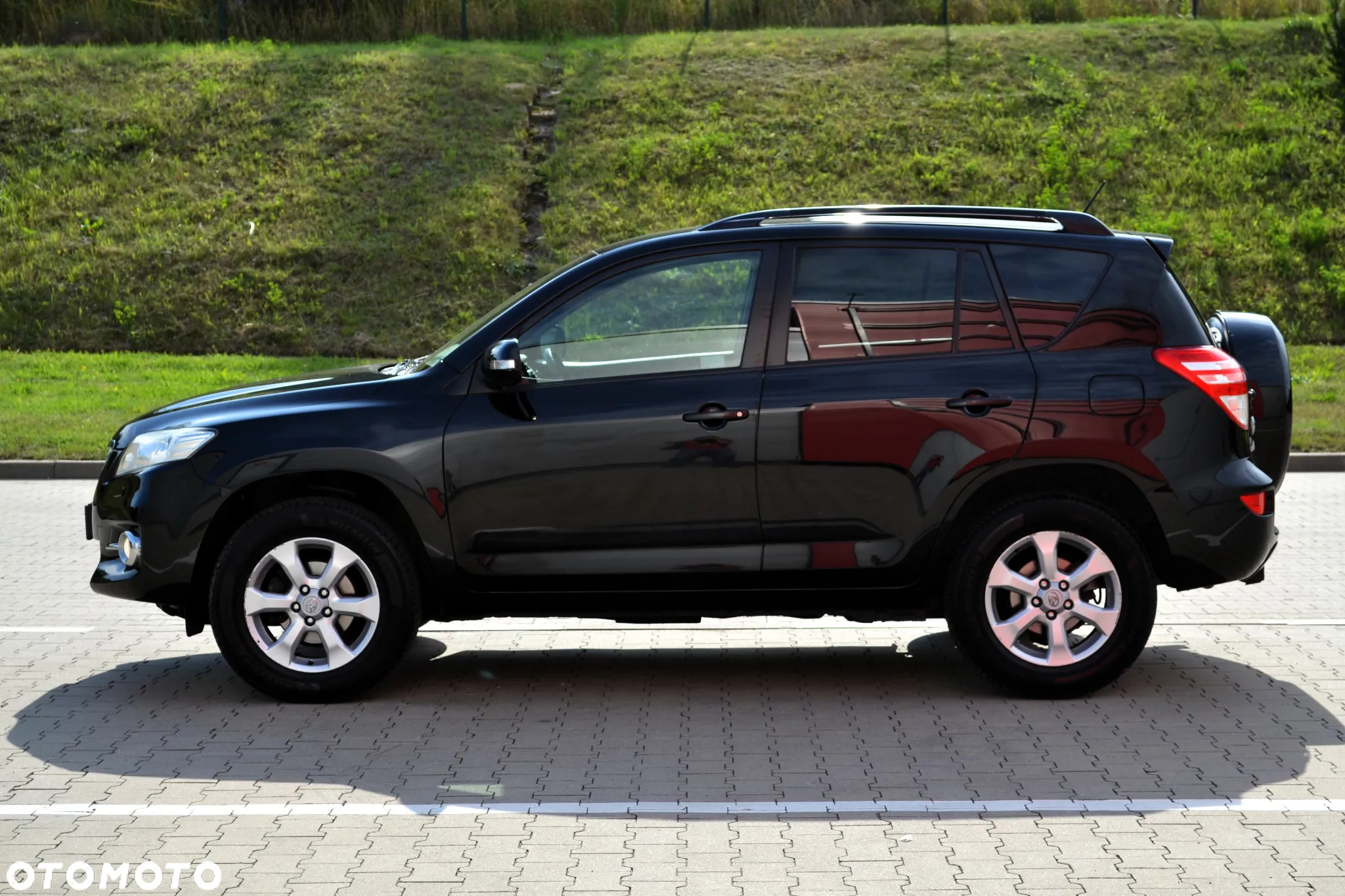 Toyota RAV4 2.0 VVT-i Premium - 22