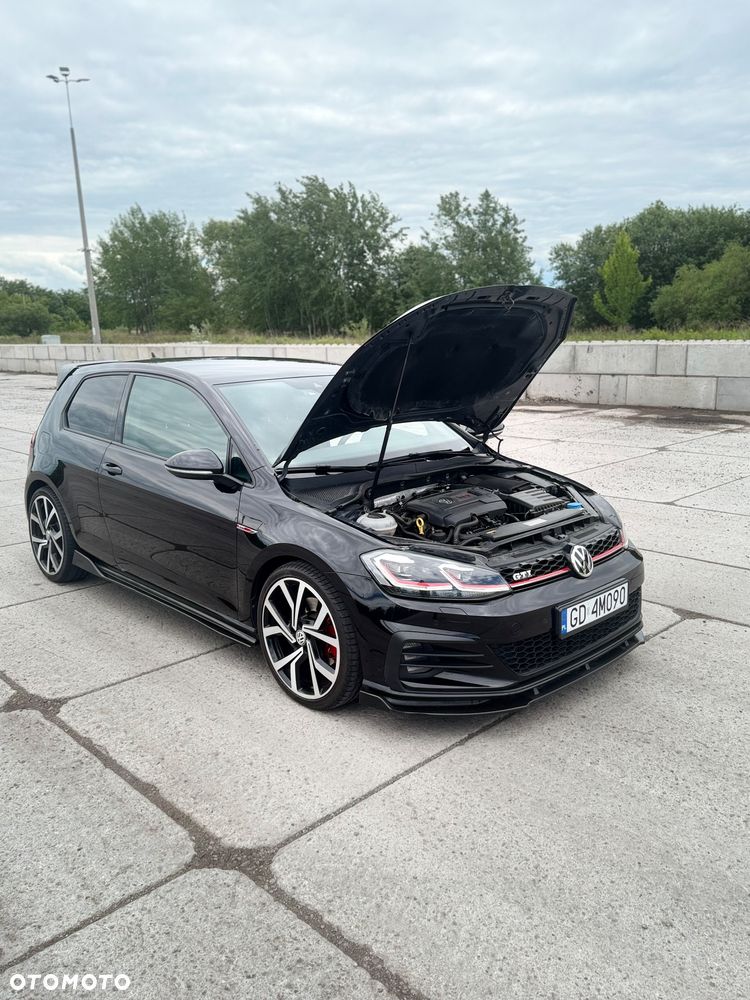 Volkswagen Golf - 10