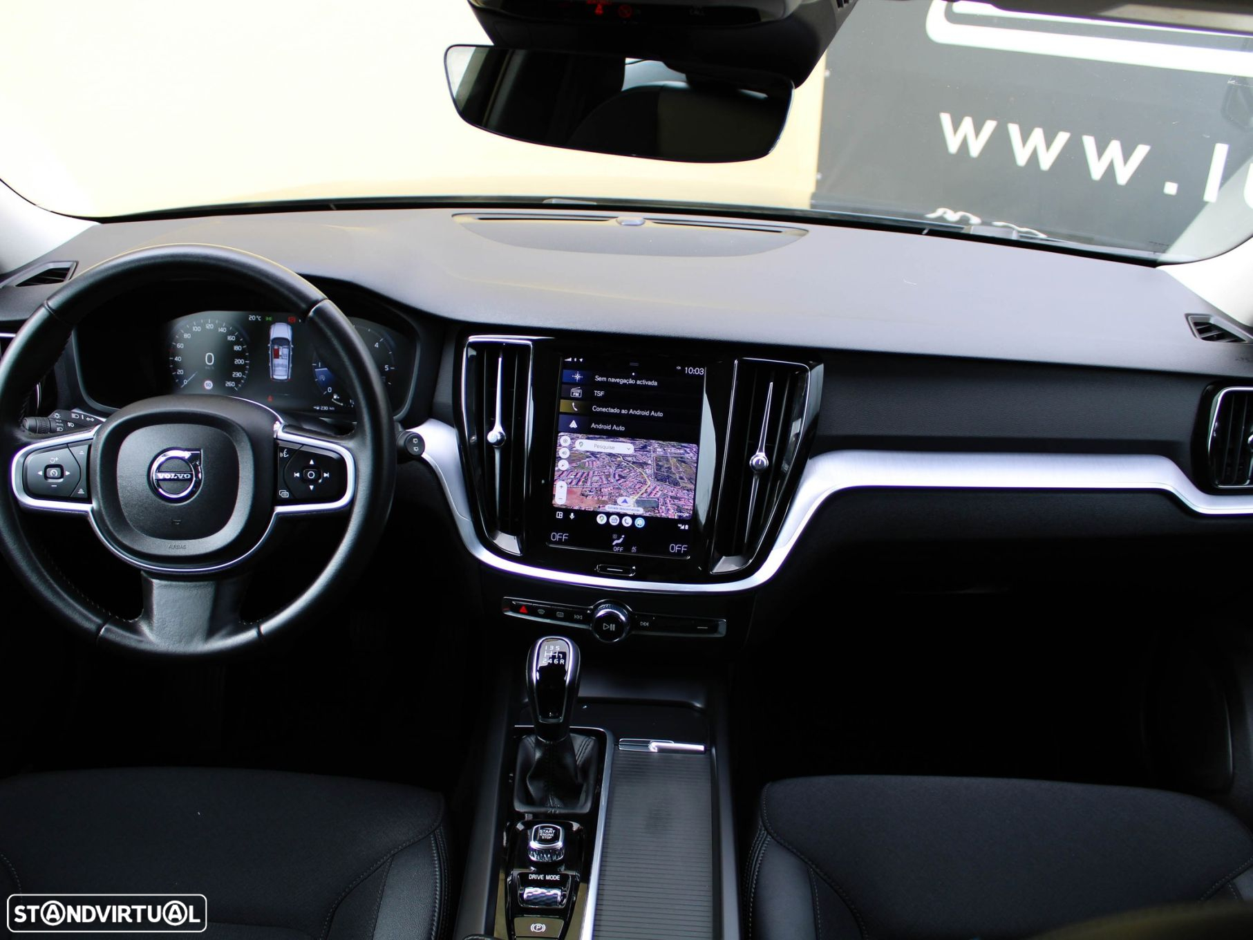 Volvo V60 2.0 D3 Momentum - 25