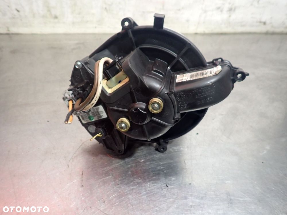 WENTYLATOR NAWIEWU CITROEN BERLINGO II 1.6 8051923844 - 2