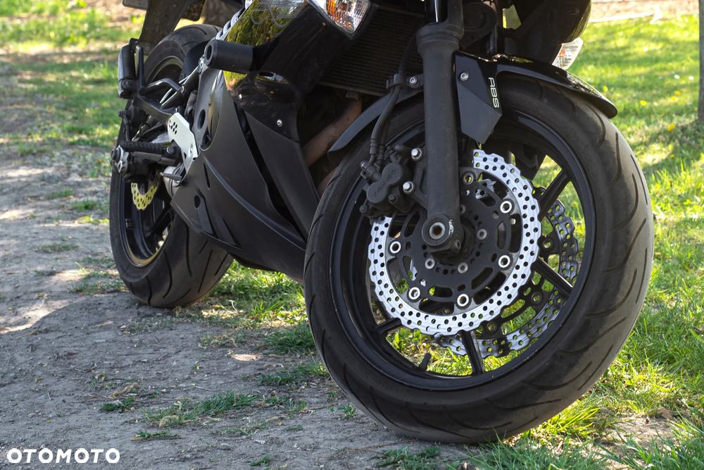 Kawasaki ER - 7