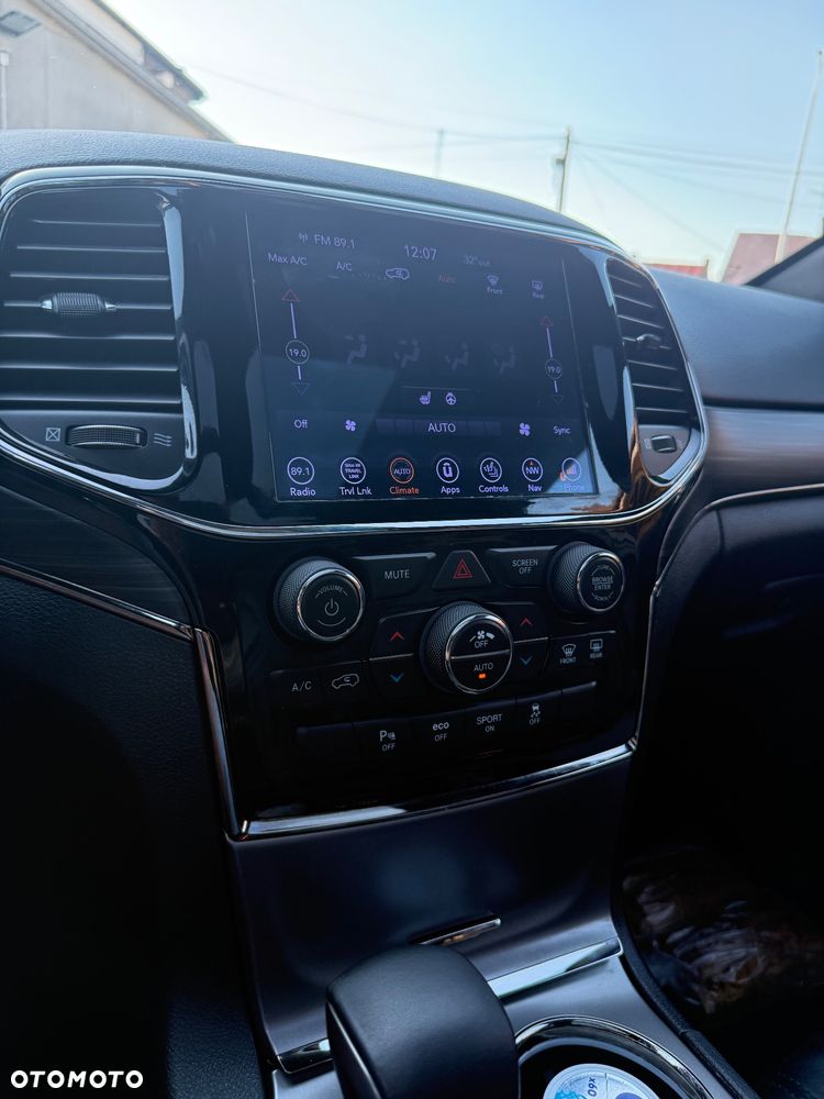Jeep Grand Cherokee - 14