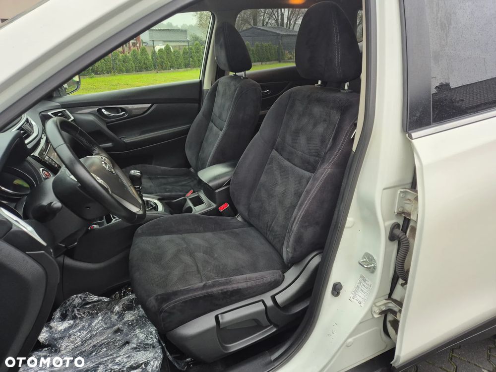 Nissan X-Trail 1.6 DIG-T Tekna 2WD 7os - 23