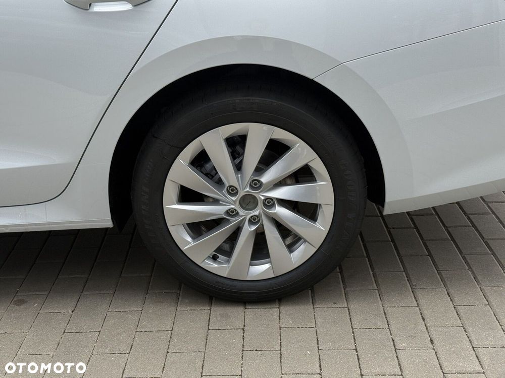 Skoda Octavia 1.5 TSI mHEV Drive Selection DSG - 39