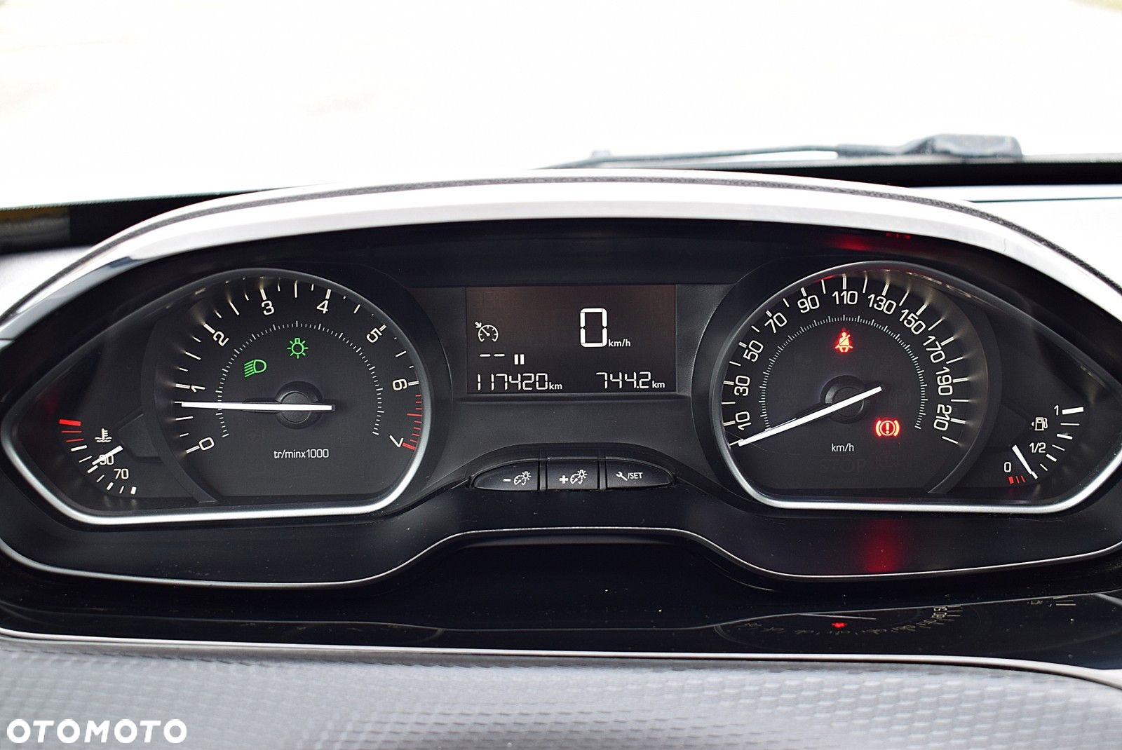 Peugeot 2008 - 25