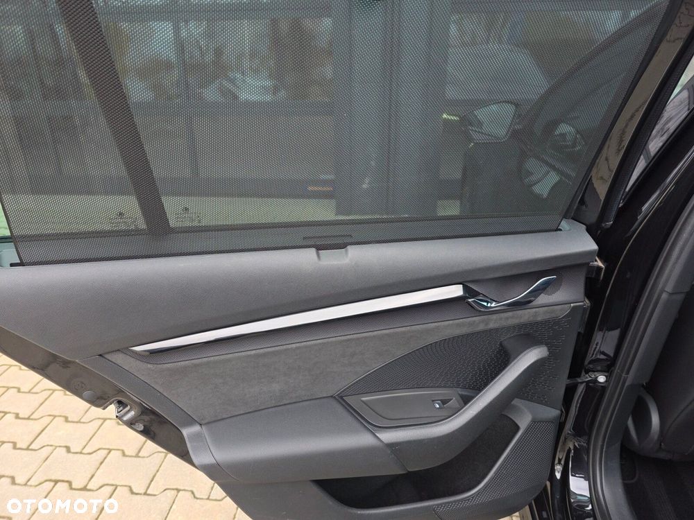 Skoda Octavia 2.0 TDI RS DSG - 16