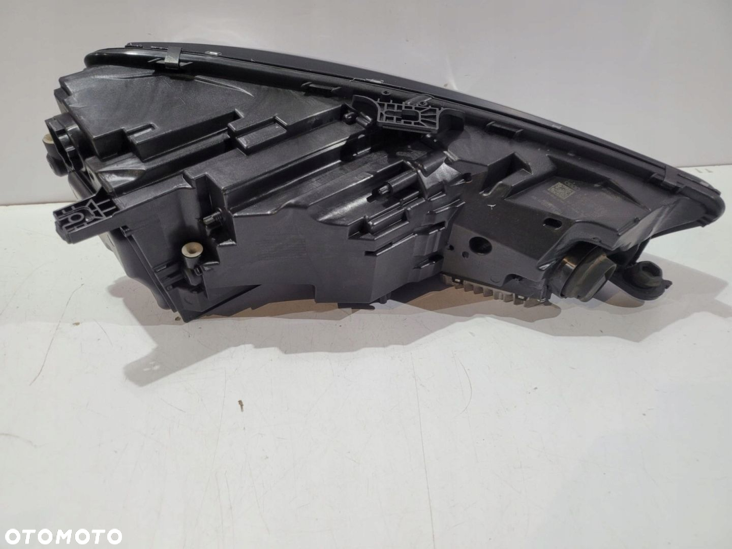 Audi A4 B9 Lift Lampa przednia MATRIX Lewa- 12864 - 6