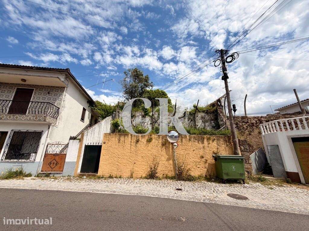 Terreno Urbano com Excelente Exposição Solar e Potencial de Construção - Grande imagem: 3/4