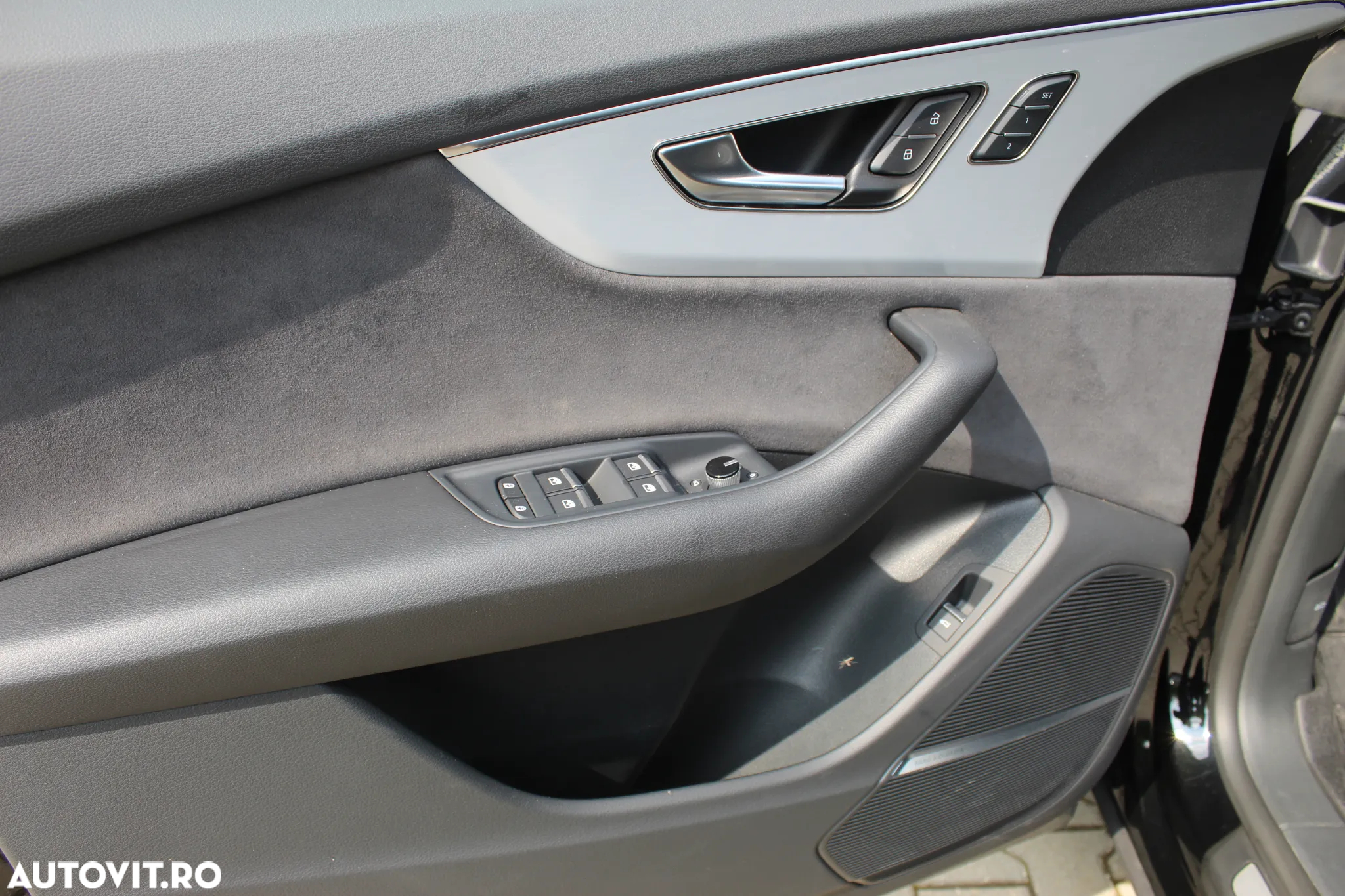 Audi SQ8 4.0 TFSI quattro Tiptronic - 9