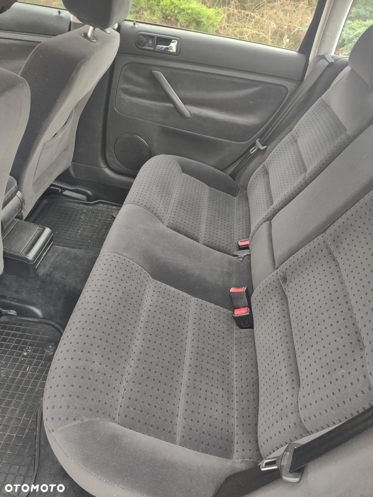 Volkswagen Passat - 12