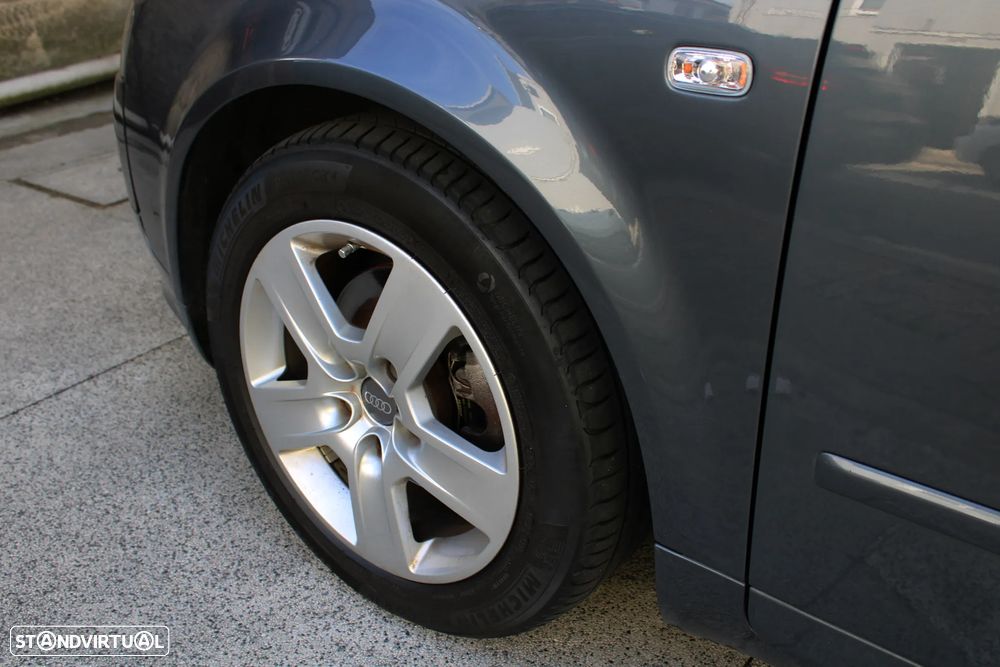 Audi A4 1.9 TDI m5 - 44