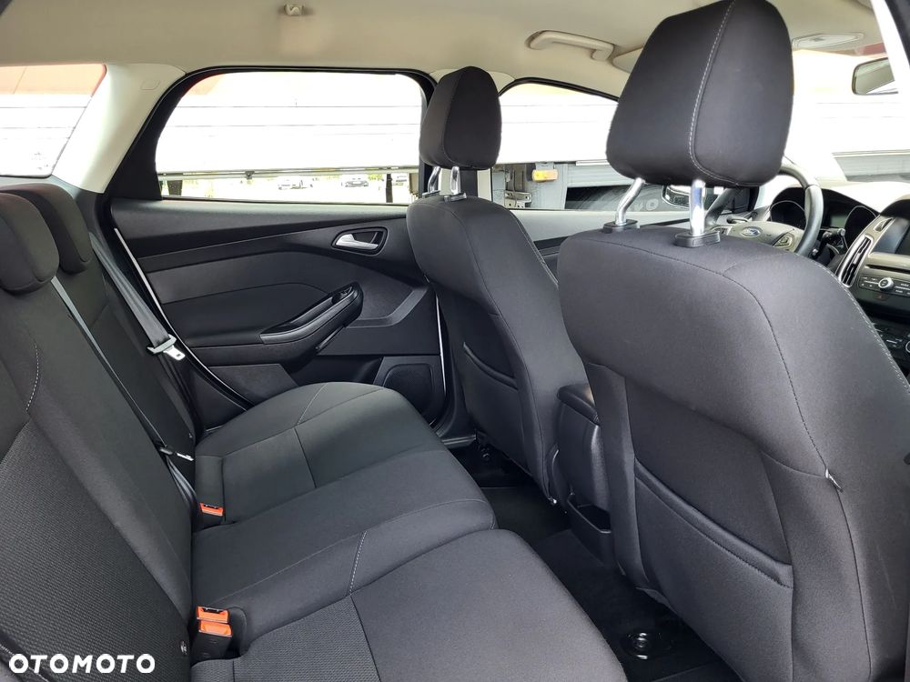 Ford Focus 1.0 EcoBoost Trend Edition Business - 30