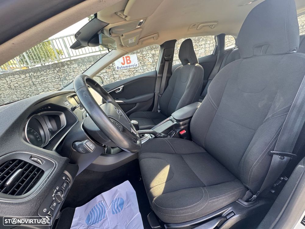 Volvo V40 2.0 D2 Momentum - 9