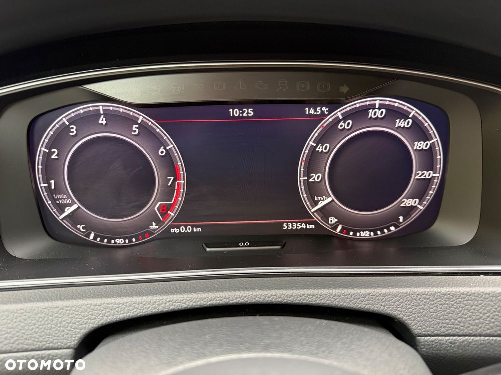 Volkswagen Golf - 26