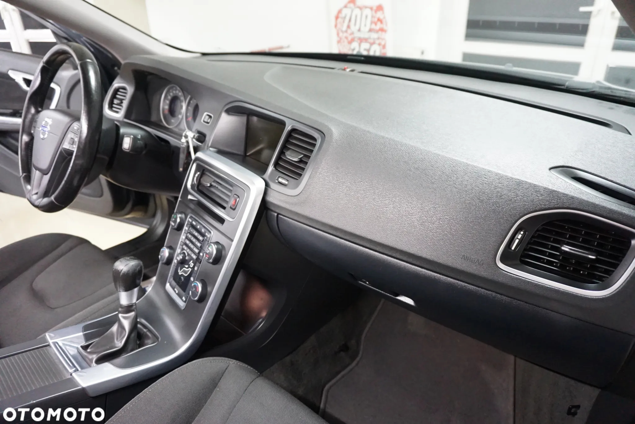 Volvo V60 D3 Momentum - 19