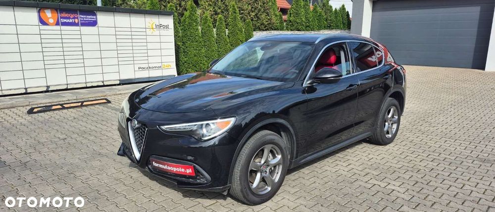 Alfa Romeo Stelvio - 1