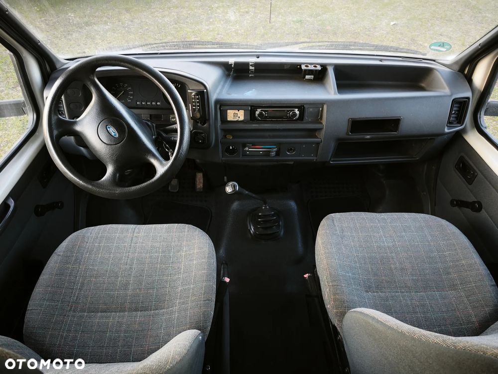 Ford Transit - 11
