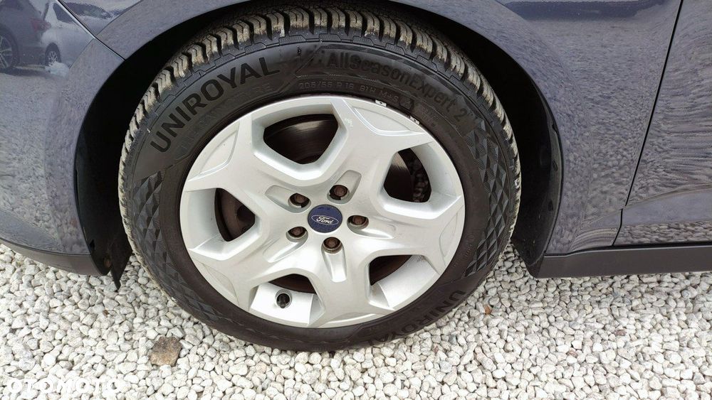 Ford Grand C-MAX - 36