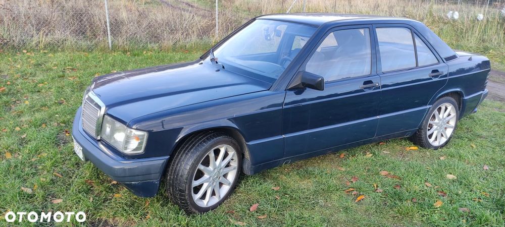 Mercedes-Benz W201 (190) - 1