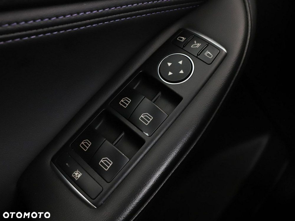 Infiniti Q30 1.5d DCT Premium - 33