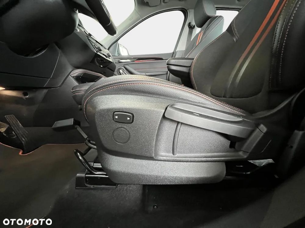 BMW X1 sDrive18d Advantage - 9