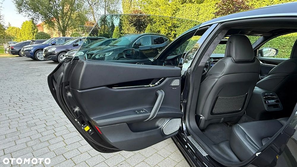 Maserati Quattroporte GranSport GTS - 18