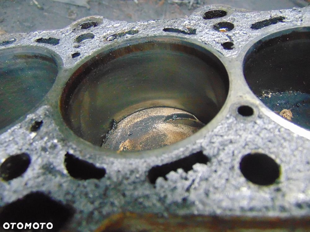 Dół silnika Chevrolet aveo 1,2 B12S1 - 2