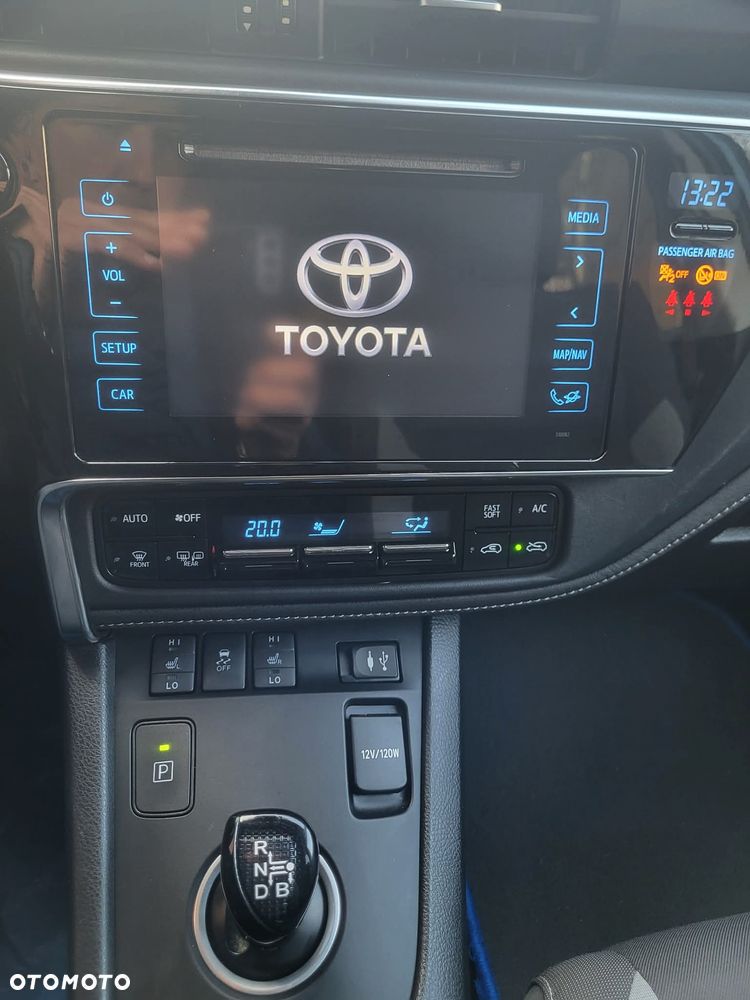 Toyota Auris - 13